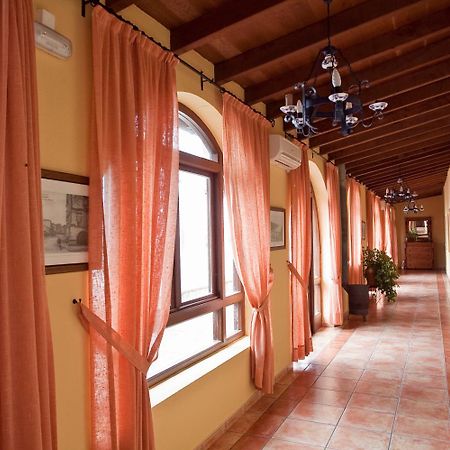 Hospederia Las Calzadas San Vicente De La Barquera Interior photo
